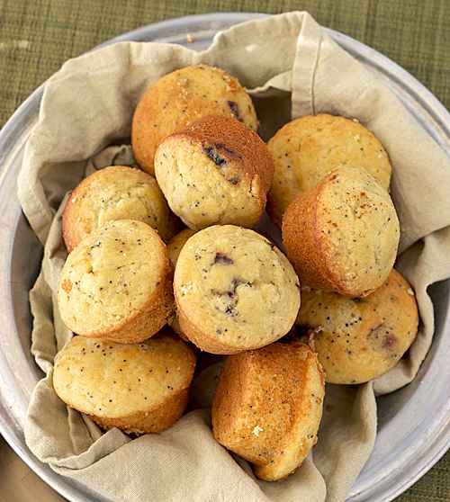 Muffins de semilla de amapola, cereza y almendras